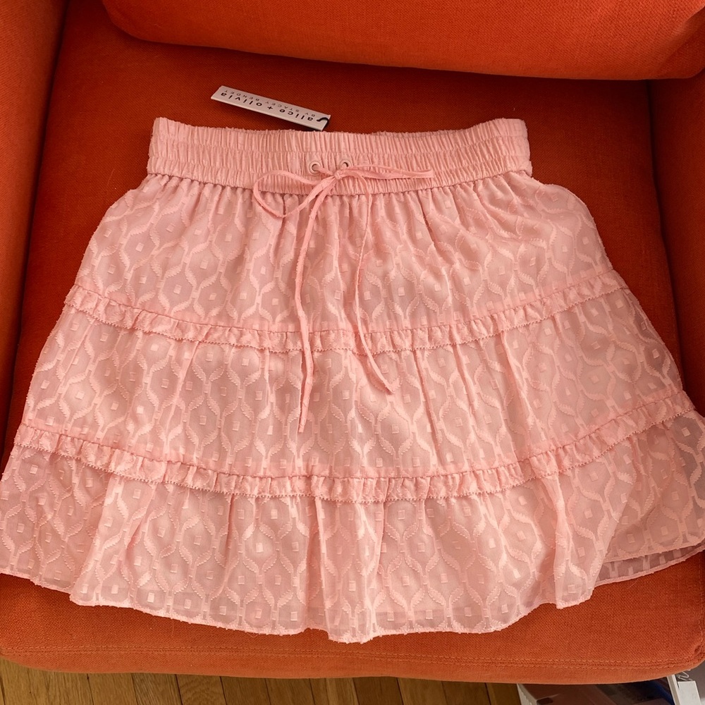 Alice + Olivia miniskirt NWT 4